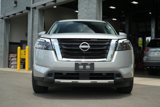Used 2025 Nissan Pathfinder SL image 2