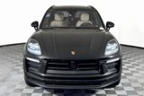 Certified 2025 Porsche Macan image 2