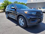 Used 2023 Ford Explorer XLT image 3