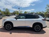 Used 2025 Nissan Rogue Platinum image 2