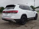 New 2025 Volkswagen Atlas Peak Edition SE image 5