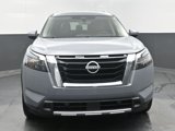 New 2025 Nissan Pathfinder Platinum image 2