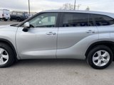Used 2024 Toyota Highlander LE image 5