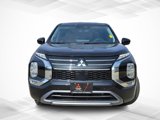 New 2025 Mitsubishi Outlander SE image 2