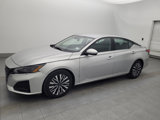 Used 2023 Nissan Altima 2.5 SV image 2