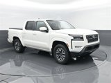 Used 2024 Nissan Frontier SL w/ Technology Package image 3