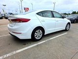 Used 2018 Hyundai Elantra SE image 5