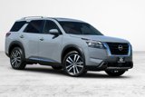 New 2025 Nissan Pathfinder Platinum image 2
