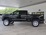 Used 2024 Chevrolet Silverado 2500 High Country w/ Technology Package image 2
