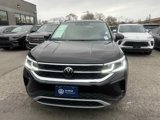 Certified 2024 Volkswagen Taos SEL image 4