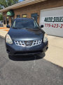 Used 2013 Nissan Rogue SV image 3