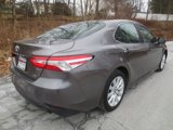 Used 2018 Toyota Camry image 4