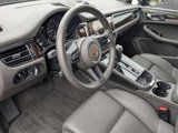 Certified 2024 Porsche Macan image 4