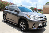 Used 2017 Toyota Highlander XLE image 2