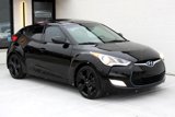 Used 2013 Hyundai Veloster w/ Tech Pkg image 3