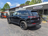 Used 2023 Jeep Grand Cherokee Altitude image 3