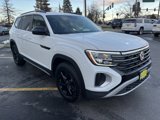 New 2025 Volkswagen Atlas Peak Edition SE image 3
