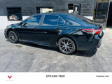 Used 2021 Toyota Camry SE image 3