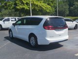 New 2025 Chrysler Pacifica Select image 3
