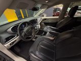 Used 2022 Chrysler Pacifica Touring-L image 2