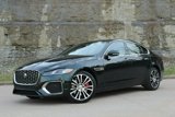 Used 2021 Jaguar XF SE image 4