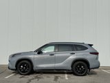 New 2025 Toyota Highlander XLE image 2