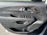 New 2025 Chrysler Pacifica Select image 5