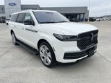 New 2025 Lincoln Navigator L Reserve image 2