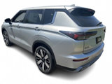 New 2025 Mitsubishi Outlander SE image 2