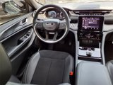 New 2025 Jeep Grand Cherokee Altitude image 4