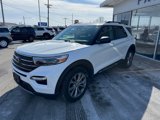 Used 2022 Ford Explorer XLT w/ Equipment Group 202A image 3