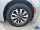 Used 2023 Chrysler Pacifica Touring-L image 3