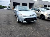 Used 2015 Mitsubishi Outlander SE image 3