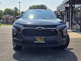 Used 2025 Chevrolet Trax RS image 2