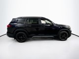 Used 2024 Volkswagen Atlas Peak Edition SE image 4