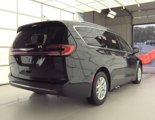 Used 2021 Chrysler Pacifica Touring-L image 3