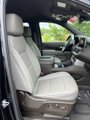 Used 2024 GMC Yukon SLT w/ SLT Luxury Package image 4