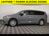 New 2025 Chrysler Pacifica Select image 3