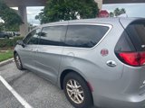Used 2017 Chrysler Pacifica LX image 3