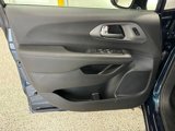 New 2025 Chrysler Pacifica Select image 3