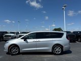 Used 2024 Chrysler Pacifica Limited image 6