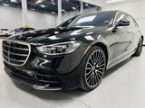 Used 2022 Mercedes-Benz S 500 4MATIC w/ AMG Line Package image 3