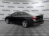 Used 2022 Volkswagen Jetta SE image 3
