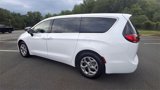 Used 2024 Chrysler Pacifica Limited image 6