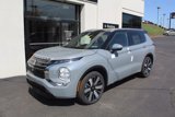 New 2025 Mitsubishi Outlander SEL image 3