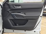New 2025 Nissan Pathfinder SL w/ SL Premium Package image 6