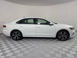 Used 2022 Volkswagen Passat 2.0T SE image 4