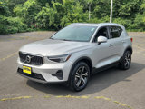 Used 2025 Volvo XC40 B5 Core image 3
