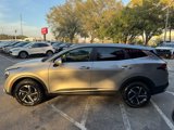 Used 2023 Kia Sportage LX image 3