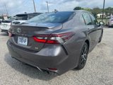 Used 2022 Toyota Camry SE image 4